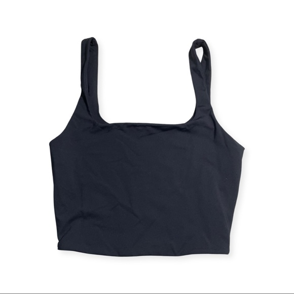 SQUARE NECKLINE